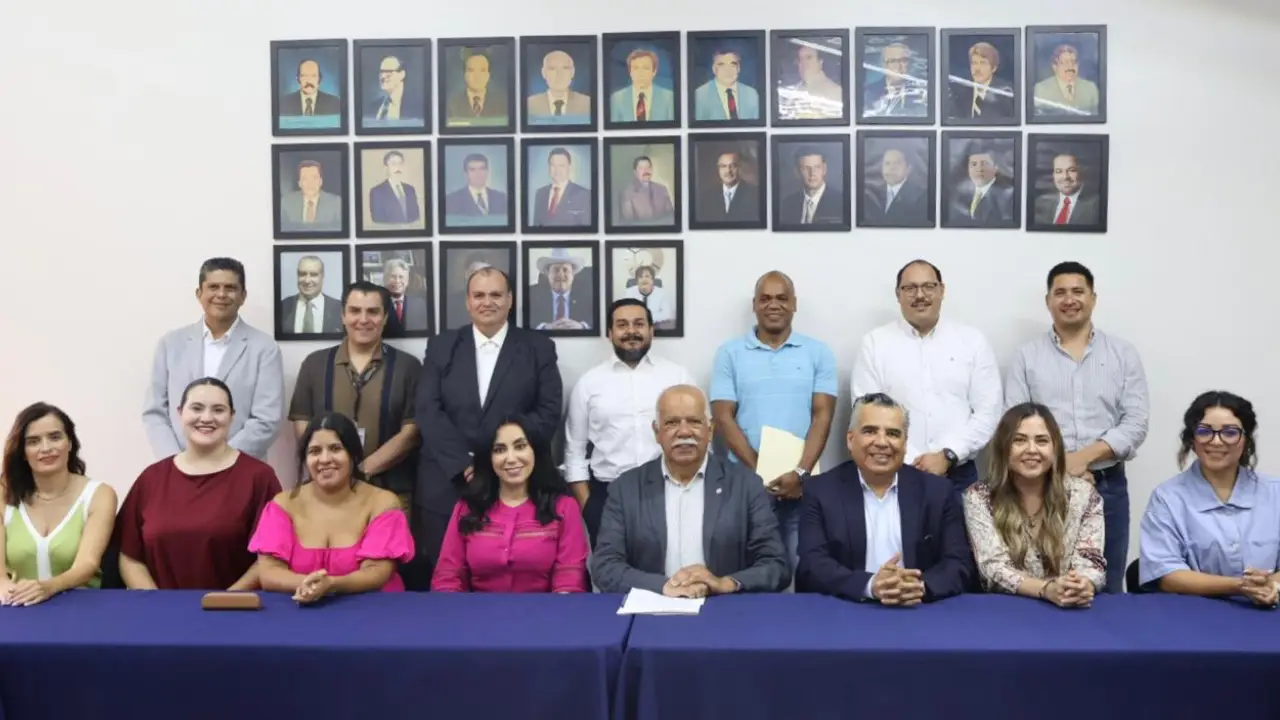“Ensenada no puede quedarse solo como ciudad del conocimiento; necesitamos empresas tecnológicas”: Julio Salinas*